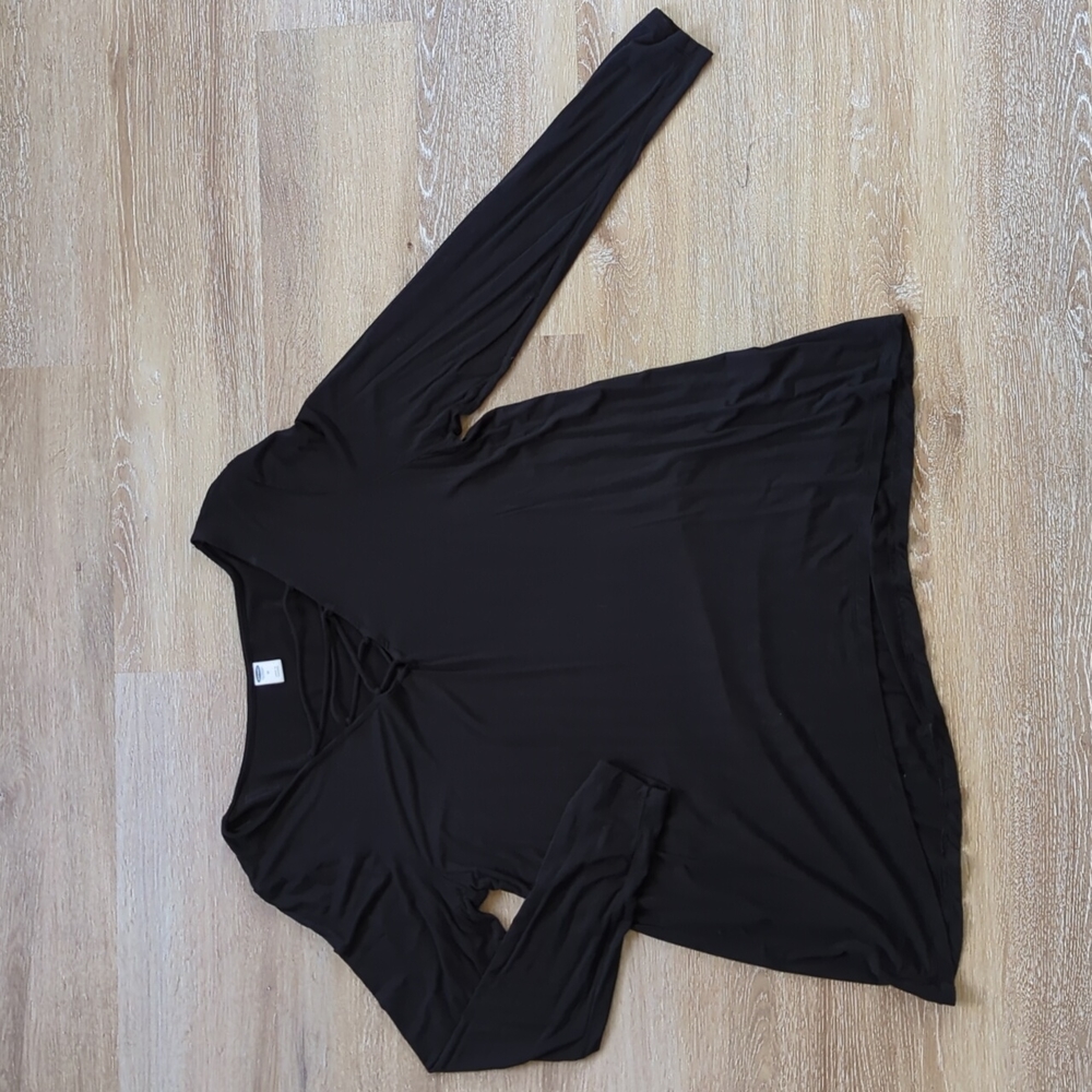 Old Navy Criss Cross Long Sleeve